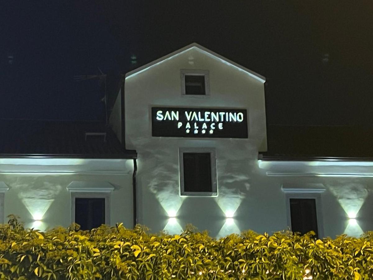Hotel Palace San Valentino אומאג מראה חיצוני תמונה